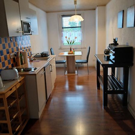 Kleine Wohnung Fuer Monteure Und Dienstreisen Τσβικάου Εξωτερικό φωτογραφία