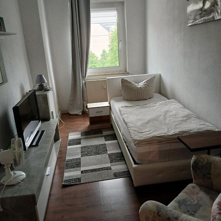 Kleine Wohnung Fuer Monteure Und Dienstreisen Τσβικάου Εξωτερικό φωτογραφία