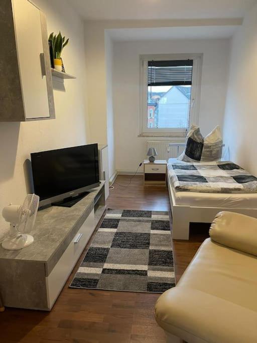Kleine Wohnung Fuer Monteure Und Dienstreisen Τσβικάου Εξωτερικό φωτογραφία