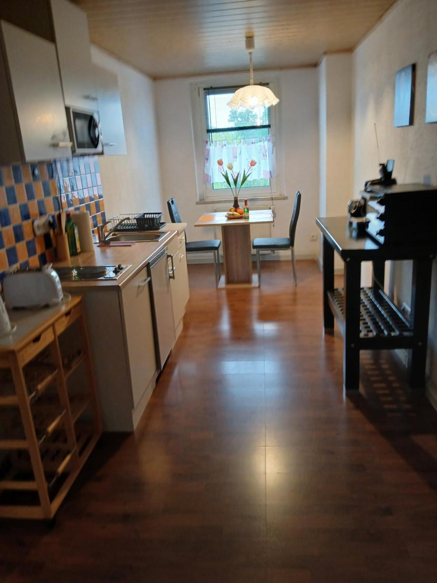 Kleine Wohnung Fuer Monteure Und Dienstreisen Τσβικάου Εξωτερικό φωτογραφία